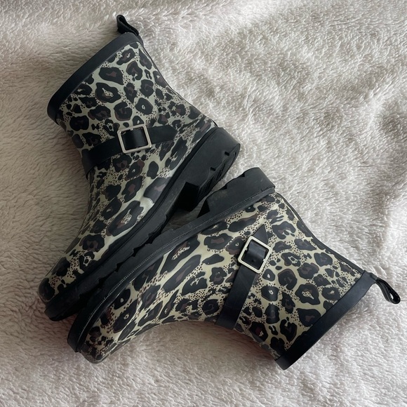 Capelli New York leopard print ankle rain booties - Picture 5 of 9